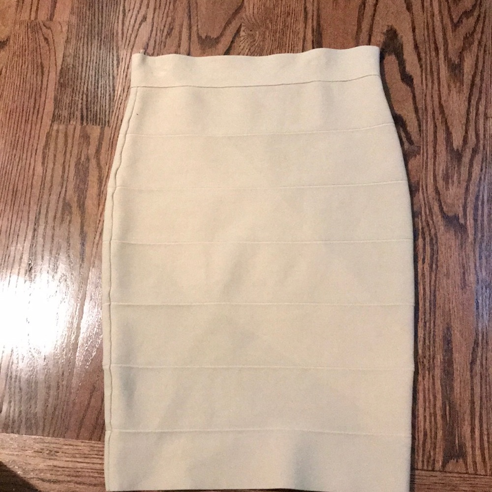 Nude Romeo and Juliet skirt